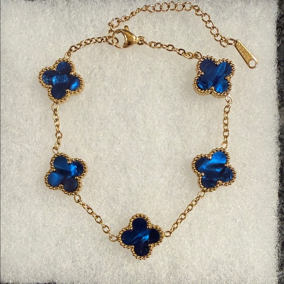 no brand Jewelry - Elegant Gold and Royal Blue Clover Stainless Steel Fashion Bracelet